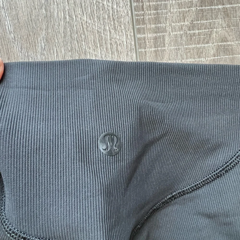 Lululemon Ribbed Contoured High-Rise Short 8